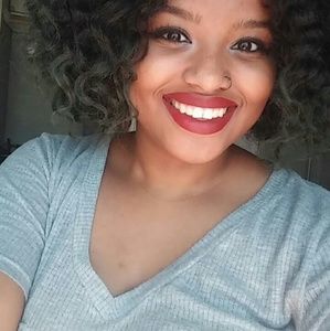 Meet your Posher, Katrina