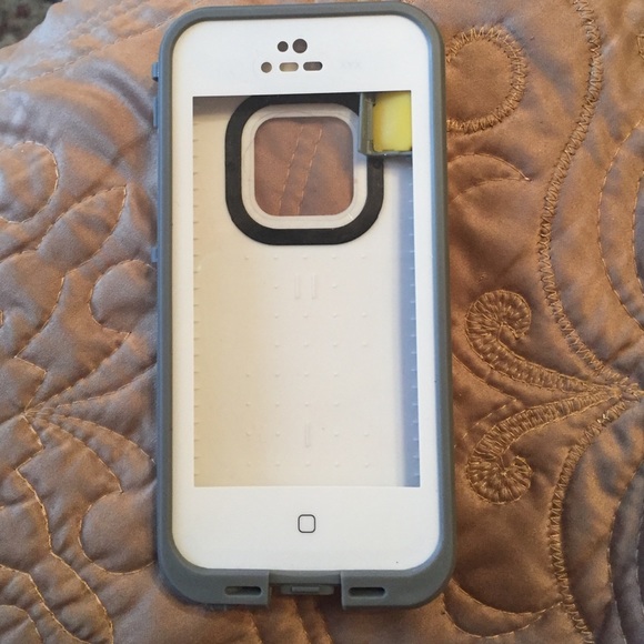 Lifeproof case for iPhone 5