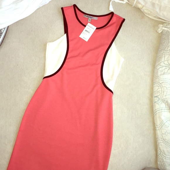 ✨NEW W/ TAG✨ Form Fitting Coral Nordstrom Dress