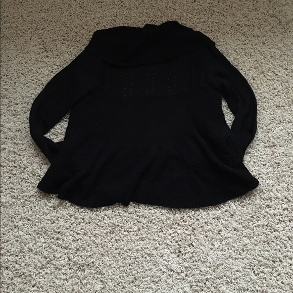 Black Ruffled Cardigan - Picture 2 of 4