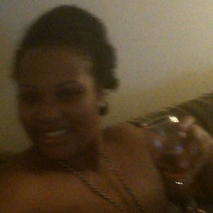 Meet your Posher, Tosha