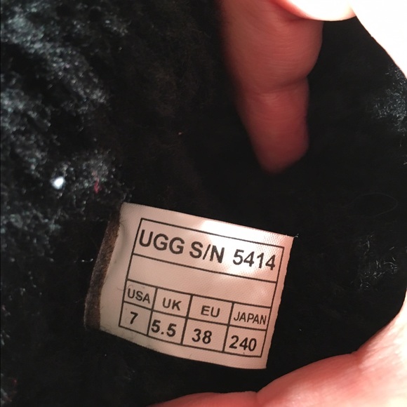 Ugg snow boots - Picture 3 of 3