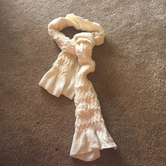 Light weight scarf