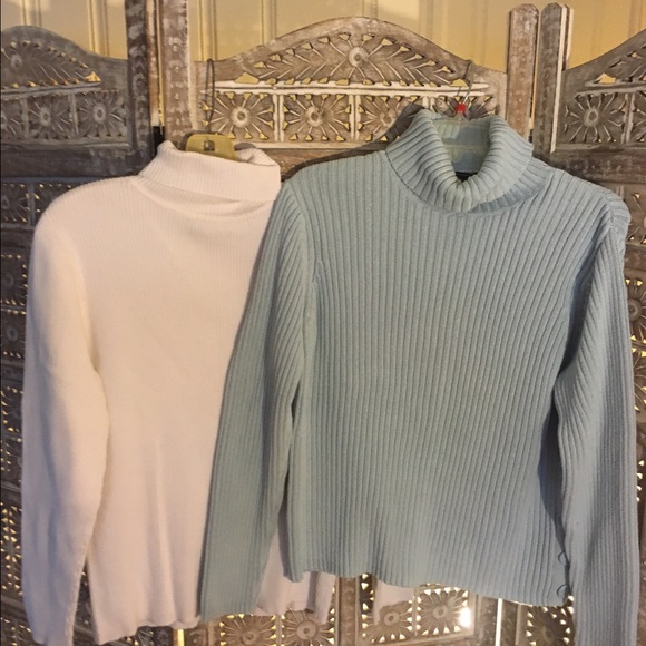 2 sweaters