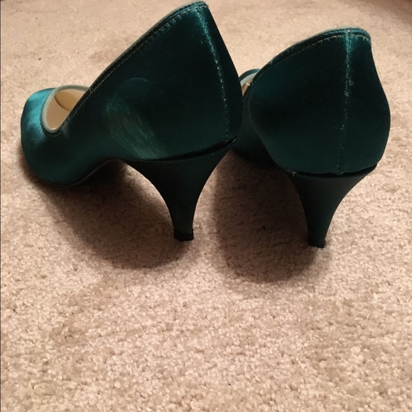 Green Heels - Picture 3 of 4