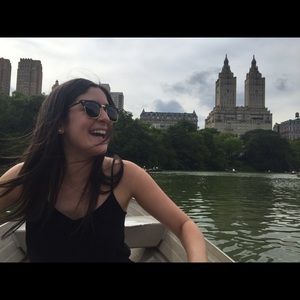 Meet your Posher, Rebecca