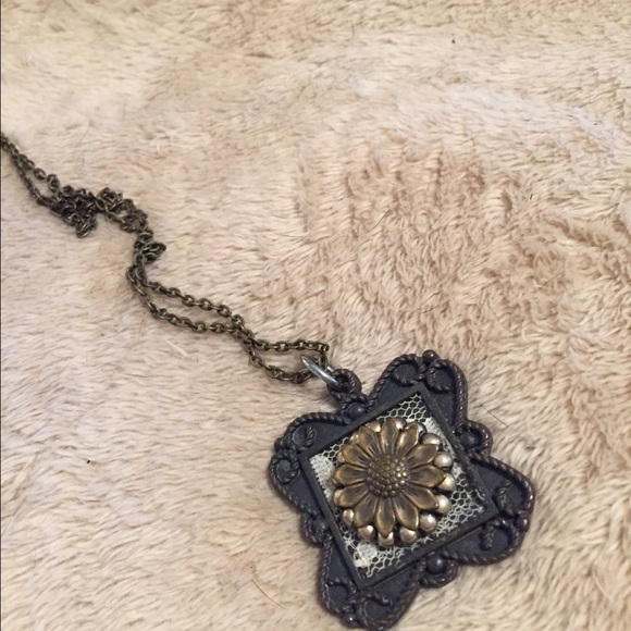 Necklace - Picture 2 of 4