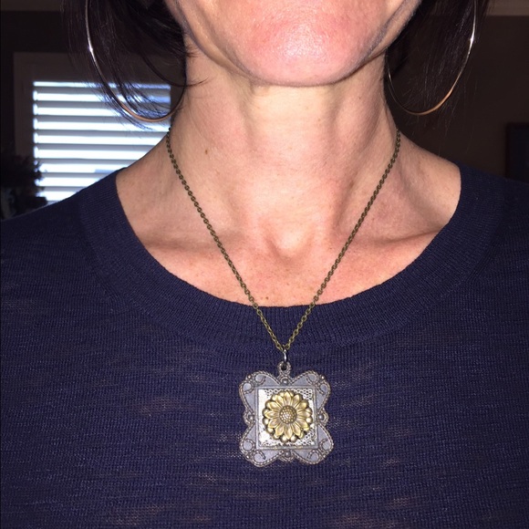 Necklace - Picture 4 of 4