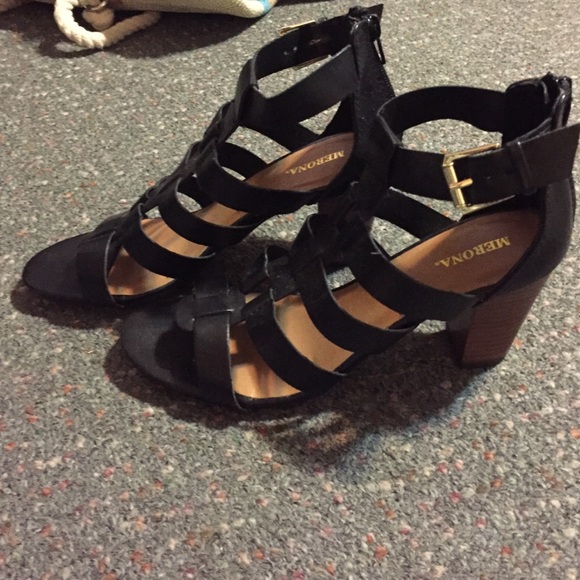 Heeled sandal - Picture 2 of 4