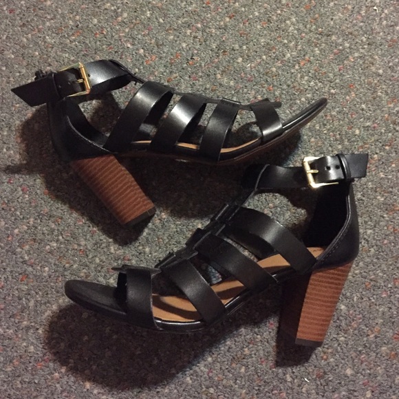 Heeled sandal - Picture 3 of 4