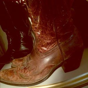 Ariat cowboy boots