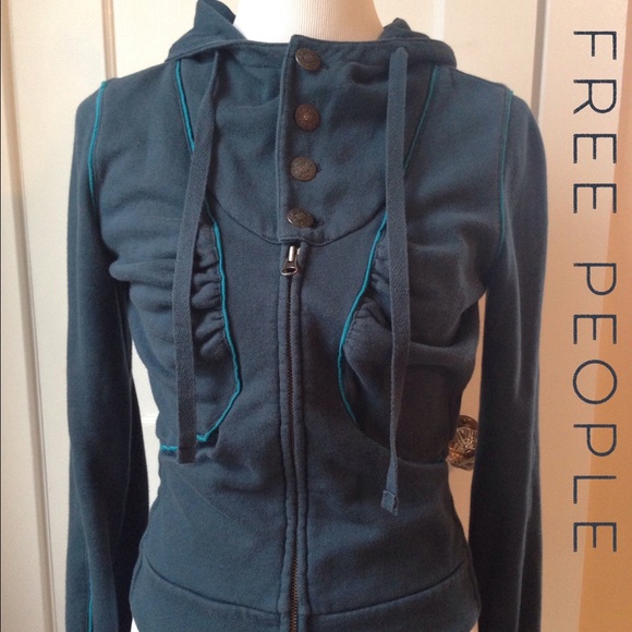 Free People Tops - 🎉HP!🎉 FREE PEOPLE Fitted Hooded Sweatshirt