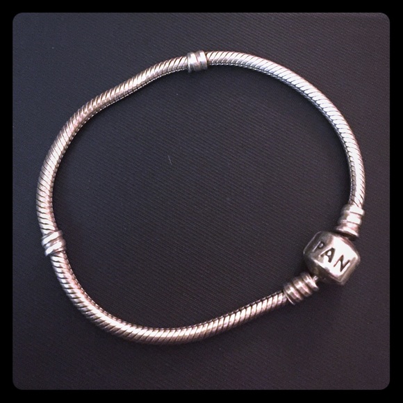 AUTHENTIC PANDORA Sterling Silver bracelet
