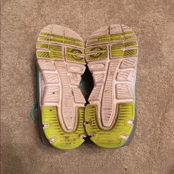 Light blue and gray Champion tennis shoes - Picture 4 of 4