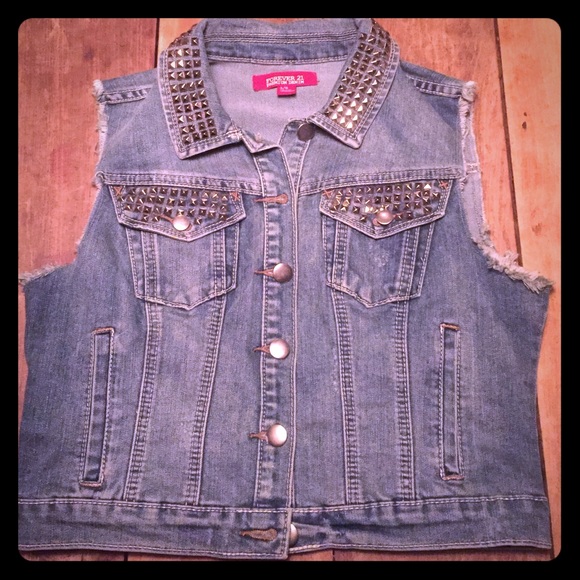 Studded denim vest-NWOT