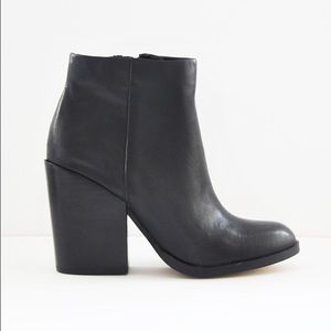 MARLYN BLACK BOOTIE