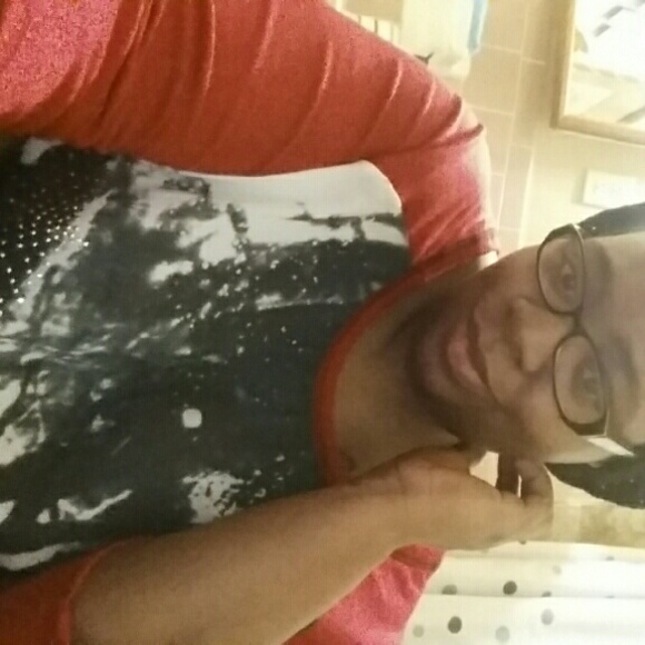 Meet your Posher, Ashley - Picture 1 of 1