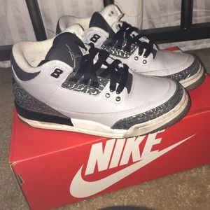 Jordan 3s retro wolfgrey .