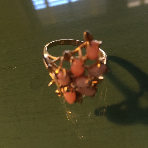 Vintage gold and coral princess ring size 7