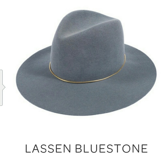 Janessa Leone lassen hat small