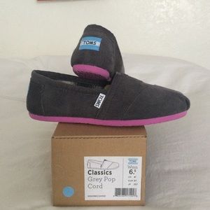 Toms