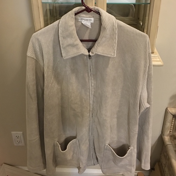 PRICE REDUCED...Jones NY Sport front zip jacket XL