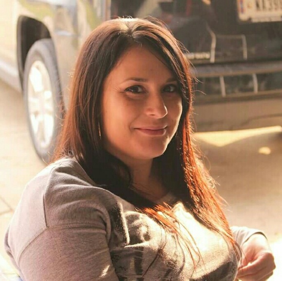 Meet your Posher, Stacy
