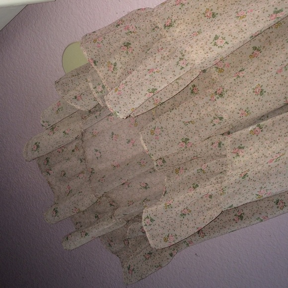 High low dress - Picture 2 of 4