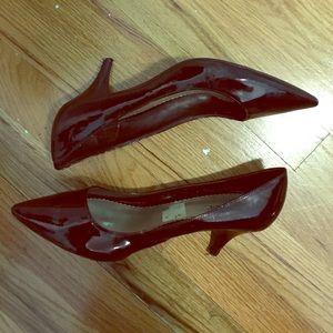 Shiny Black Kitten Heels 😍