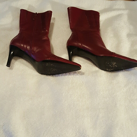 BOOTS - Picture 1 of 2
