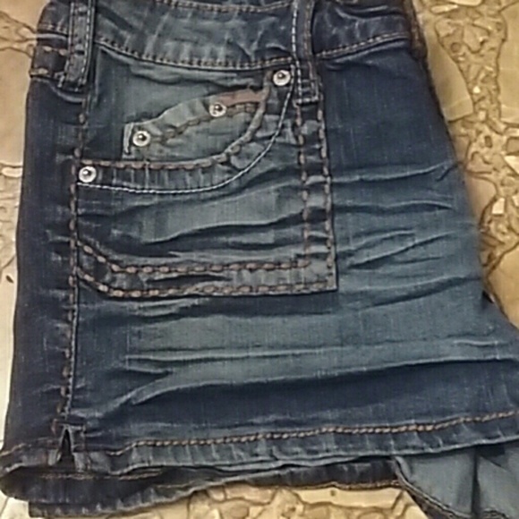 shorts - Picture 3 of 3