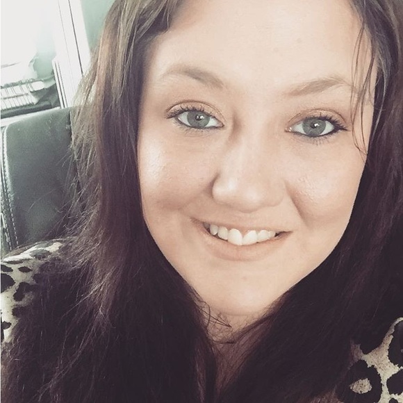 Meet your Posher, Amy - Picture 3 of 7