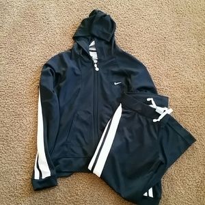 Nike Outfit... Brand New.. NWOT