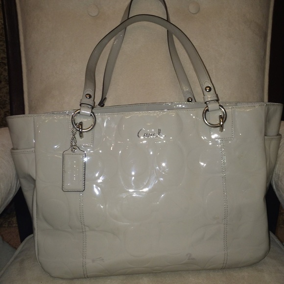 🎉Patent Gray Coach Purse🎉