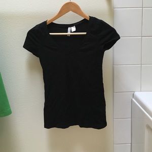 Black v-neck top!