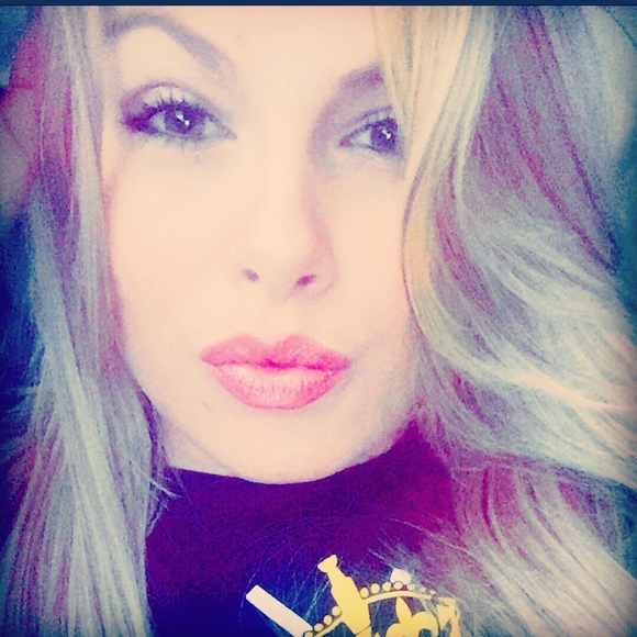 Meet your Posher, Nicki - Picture 1 of 1