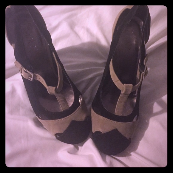 Shoes - Cute Mary Jane style heels