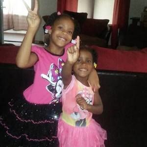 Meet your Posher, Jenika