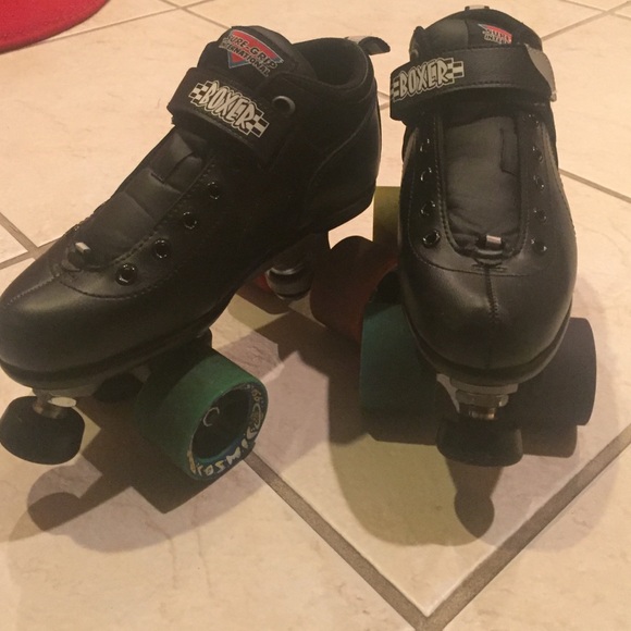 Boxer roller skates