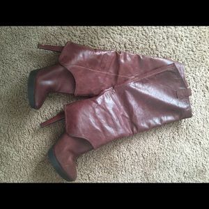Nine West overlap leather boots.