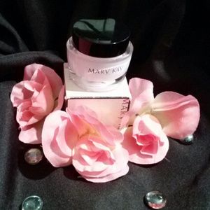 Mary Kay Intense Moisturizing Cream