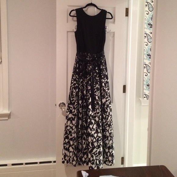 Aidan Mattox Ball gown