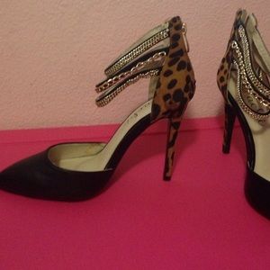 Black jeweled cheetah print heels!