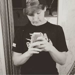 Meet your Posher, Cameron