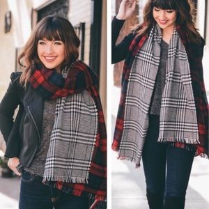 Reversible plaid scarf