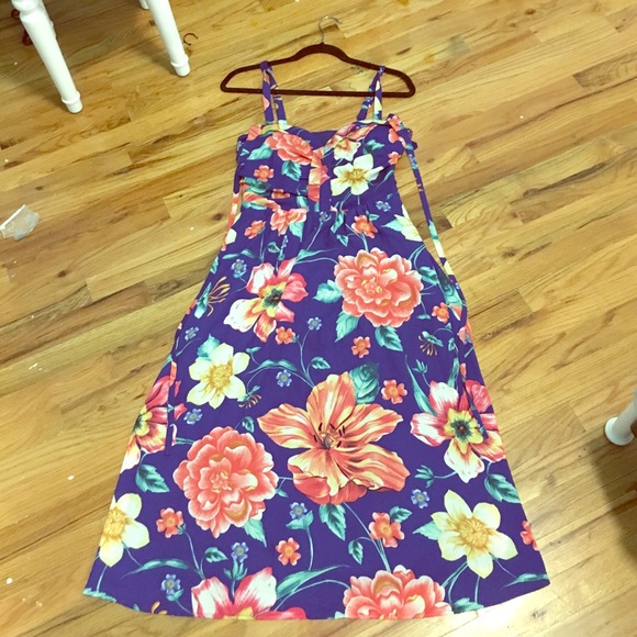 Navy Blue Floral Maxi Dress 👌🏽