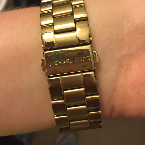 Michael kors pink face gold watch - Picture 3 of 3