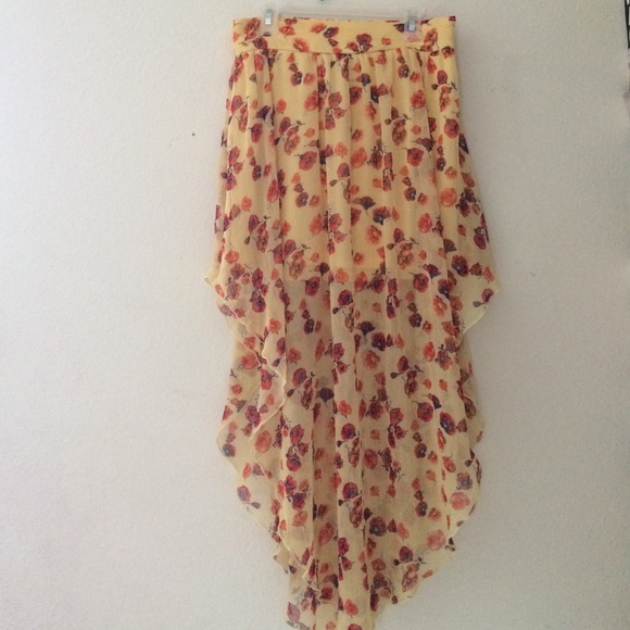 High low skirt with floral print 🌺🌸
