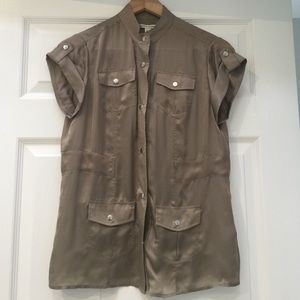 BANANA REPUBLIC short sleeve button down blouse