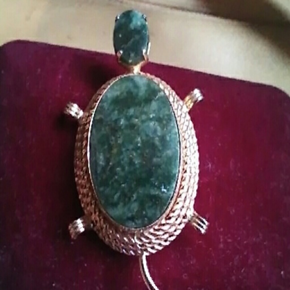 BURT CASSELL 14K GF  TURTLE PENDANT PURE JADE - Picture 3 of 4